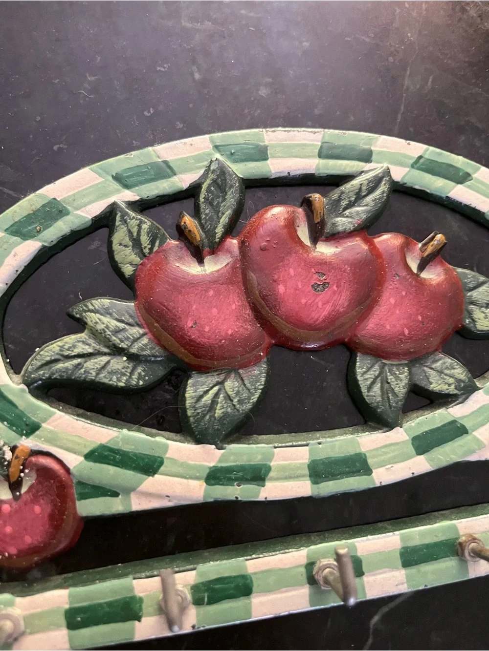 Vintage Apple Wall Key Rack Cast Iron Green Check Farmhouse Country Decor 6in